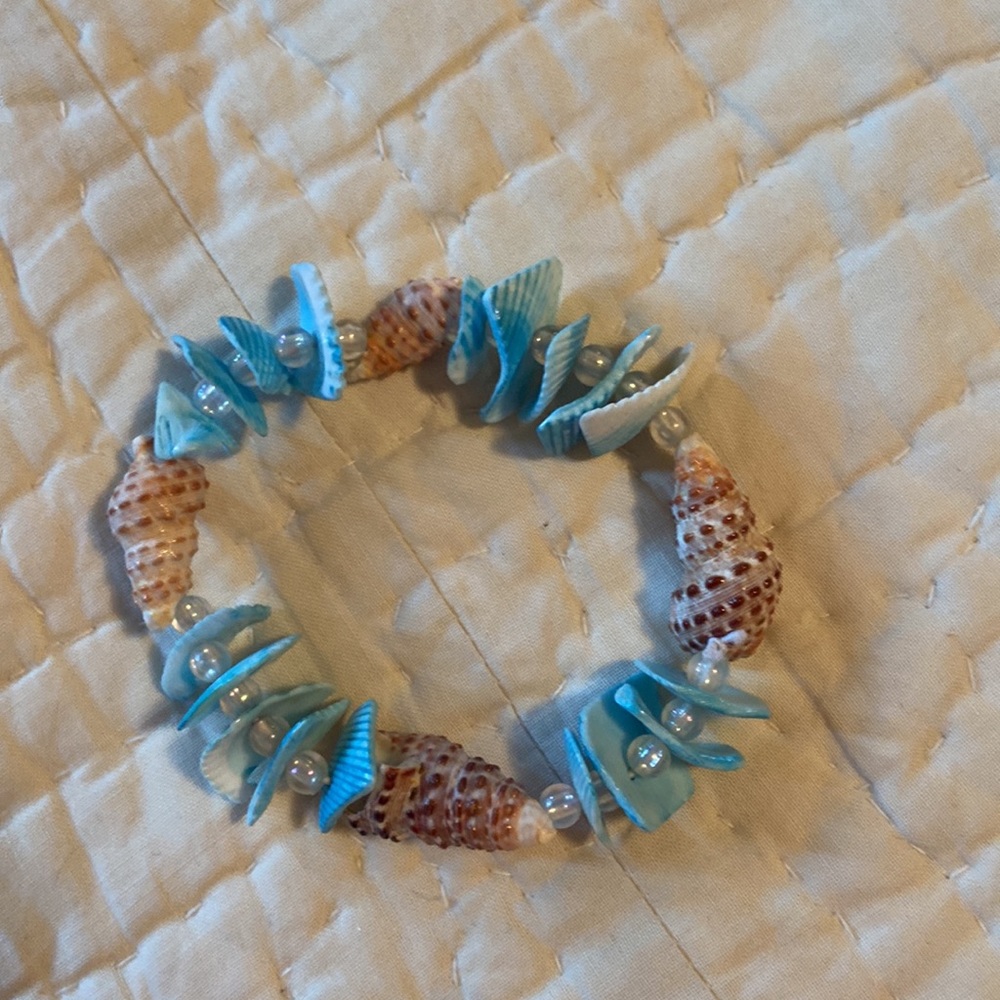 Shell bracelet - Picture 2 of 2